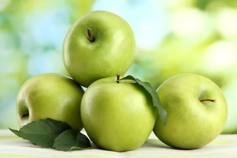 pommes vertes avec un régime pauvre en glucides